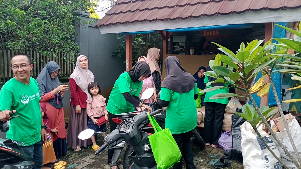 BSU Mandiri community collection